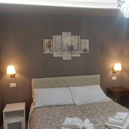 Dual Suites - 4 Posti Letto - Fiumicino Aeroporto E Fiera - Self Check-In Екстер'єр фото